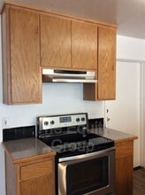 437 N Park St in Visalia, CA - Building Photo - Building Photo