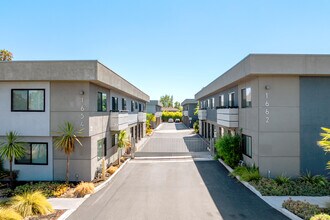 Innovation at Hollenbeck in Sunnyvale, CA - Building Photo - Building Photo