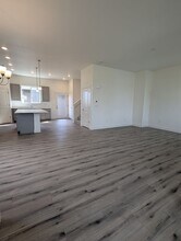 5093 McKinnon Ct in Timnath, CO - Building Photo - Building Photo