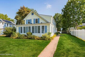 604 Rankin Rd in Brielle, NJ - Building Photo - Building Photo