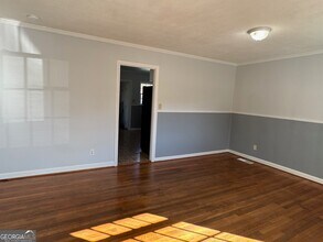 5026 Chamblee Tucker Rd in Tucker, GA - Foto de edificio - Building Photo