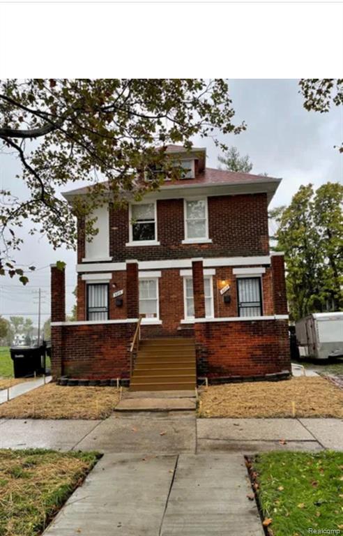 property at 3215 Blaine St