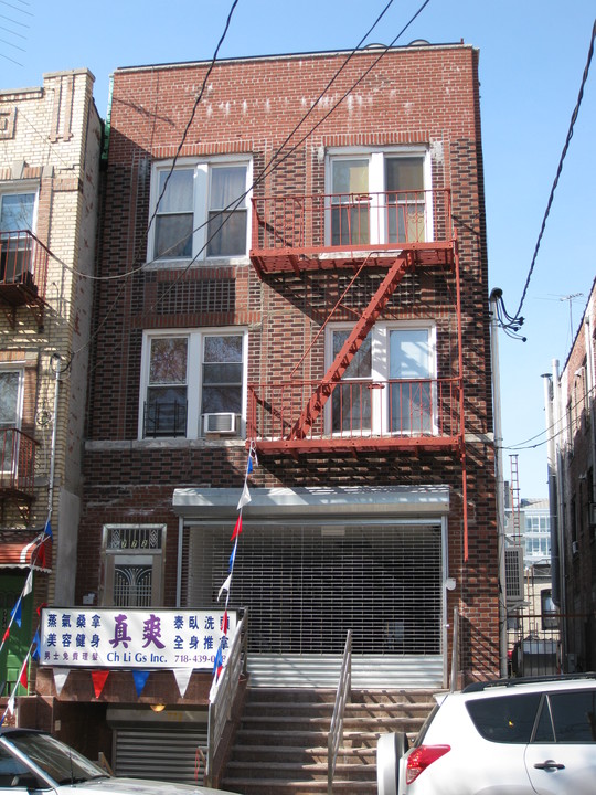 772 57th St in Brooklyn, NY - Building Photo