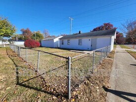 2001 N 25th St in Terre Haute, IN - Building Photo