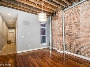 1400 W Mt Royal Ave in Baltimore, MD - Building Photo - Building Photo