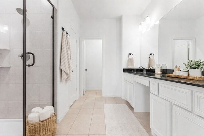 2634 Dodson St in Garland, TX - Foto de edificio - Building Photo