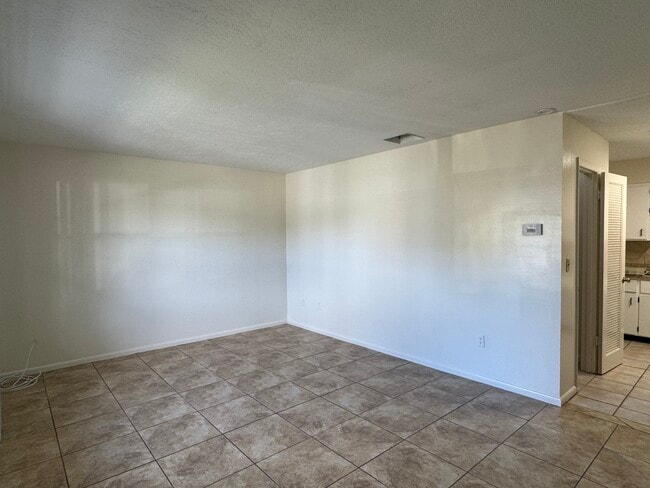 506 Quincy Ave, Unit D-4 in Fort Pierce, FL - Building Photo - Building Photo