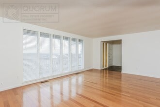 4510 134th Pl SE in Bellevue, WA - Building Photo - Building Photo