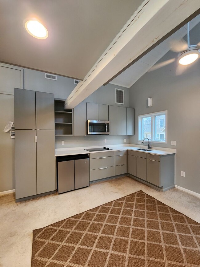 309 Montreat Rd in Black Mountain, NC - Building Photo - Building Photo