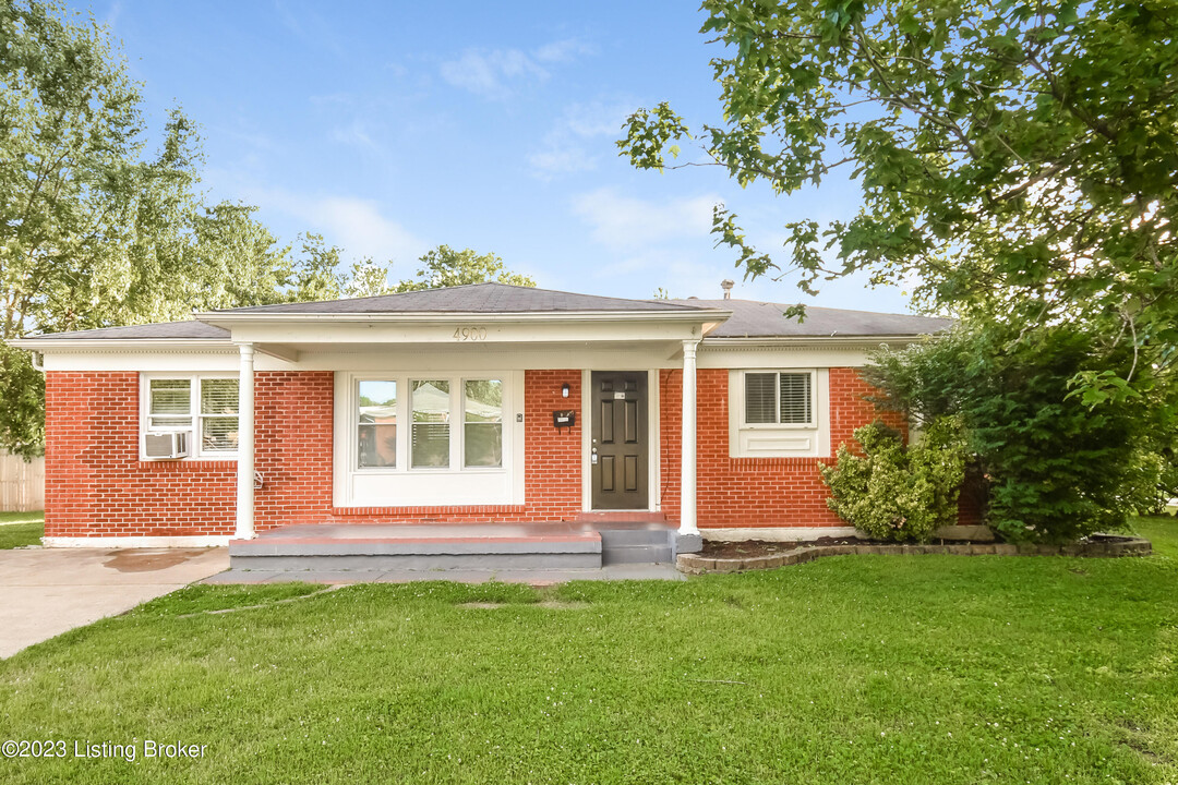 4900 Libby Ln in Louisville, KY - Foto de edificio