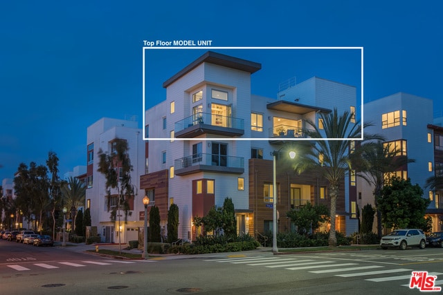 12698 Sandhill Ln in Los Angeles, CA - Building Photo - Building Photo