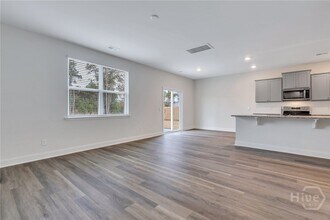 240 Logging Hl Dr in Richmond Hill, GA - Building Photo - Building Photo