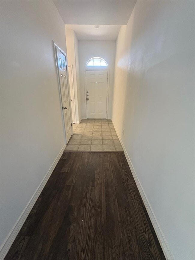 21622 Boggy Ford Rd in Lago Vista, TX - Building Photo - Building Photo