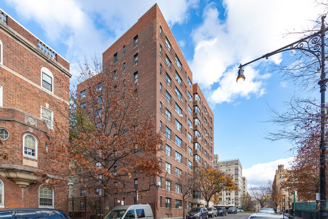 1001 Grand Concourse in Bronx, NY - Building Photo - Building Photo