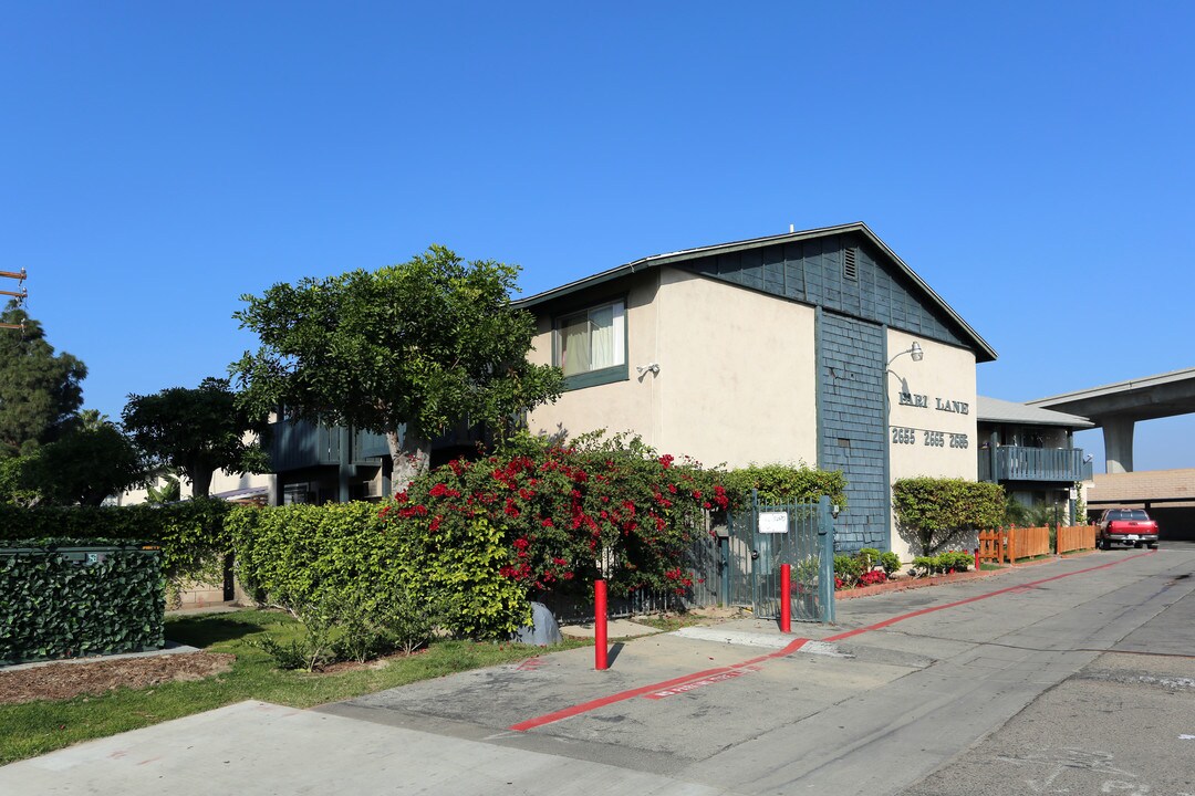 Park Lane Apartments in Anaheim, CA - Building Photo