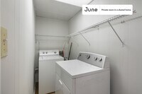 823 Dorchester Ave photo'