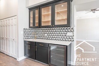 1133 W Madison St-Unit -2f in Chicago, IL - Building Photo - Building Photo