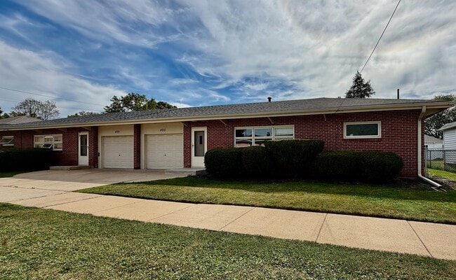 495 Franklin Blvd in Elgin, IL - Building Photo - Building Photo