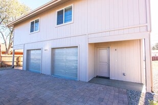 8571 Spouse Dr in Prescott Valley, AZ - Building Photo
