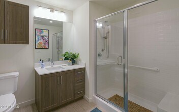 8225 E Indian Bend Rd-Unit -1101 in Scottsdale, AZ - Building Photo - Building Photo