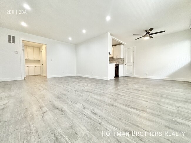 5311 Hermitage Ave