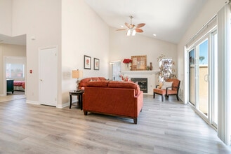 Westmont Village Homes - 55+ Senior Community in Riverside, CA - Foto de edificio - Building Photo