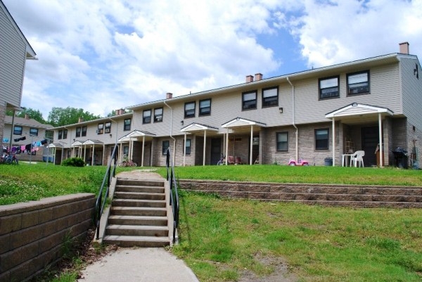 Manor Sites in Cohoes, NY - Building Photo