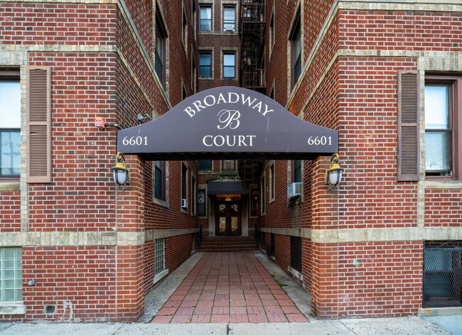 6601 Broadway in West New York, NJ - Building Photo - Building Photo