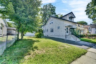 1451 Franklin St in Hillside, NJ - Building Photo