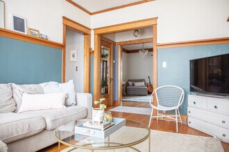 1204 W Waveland Ave in Chicago, IL - Building Photo - Building Photo