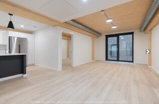 1 E Lenox St, Unit 601 in Boston, MA - Building Photo