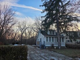 117 Woodland Dr in Round Lake Beach, IL - Building Photo