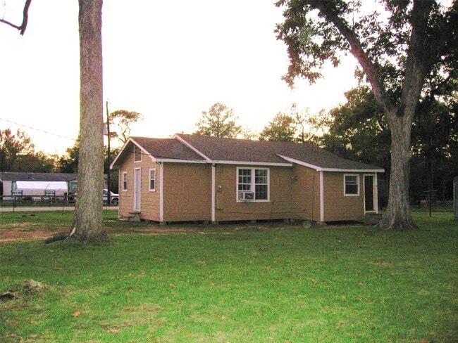 13679 Wigginsville Rd in Conroe, TX - Building Photo - Building Photo