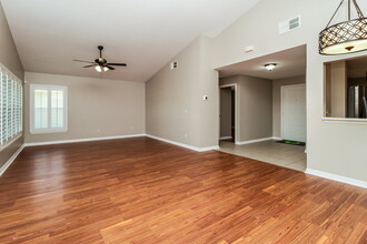 6032 Spring Creek Ct in Mount Dora, FL - Building Photo - Building Photo