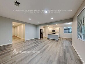 2339 167th St Ct E in Tacoma, WA - Foto de edificio - Building Photo