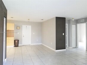 1782 SW 44th Terrace in Fort Lauderdale, FL - Building Photo - Building Photo