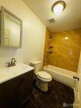 489 S 17th St in Newark, NJ - Building Photo - Building Photo