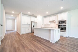 17297 Cagan Crossings Blvd in Clermont, FL - Foto de edificio - Building Photo