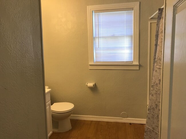 property at 1225 Dudley Ln