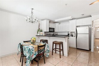 106 E Campeche St, Unit 1A in South Padre Island, TX - Foto de edificio - Building Photo