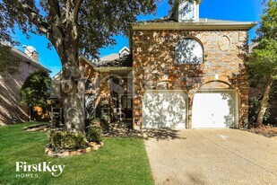 311 Riverwalk Ln in Irving, TX - Building Photo