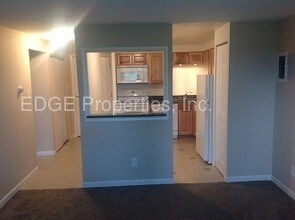 8828 E Florida Ave-Unit -APT 203 in Denver, CO - Building Photo - Building Photo