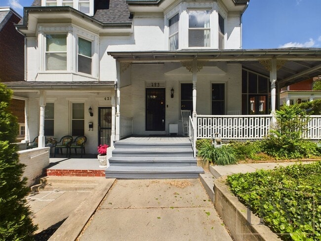 property at 423 Lincoln St