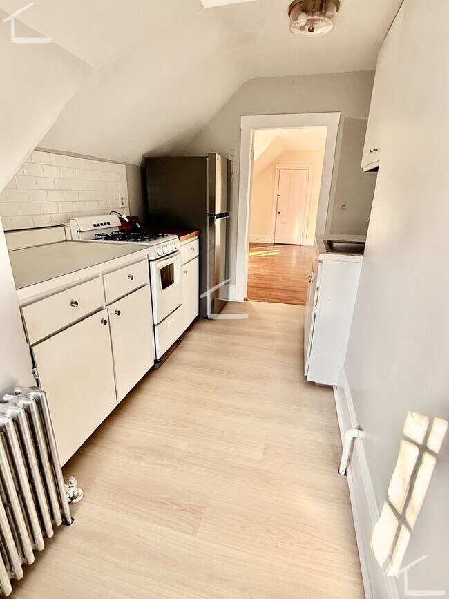 22 Quint Ave in Boston, MA - Building Photo - Building Photo