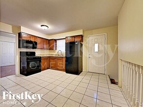 7919 Oak Park Ave in Burbank, IL - Building Photo - Building Photo