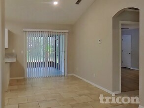 744 Tranquility St in Minneola, FL - Foto de edificio - Building Photo