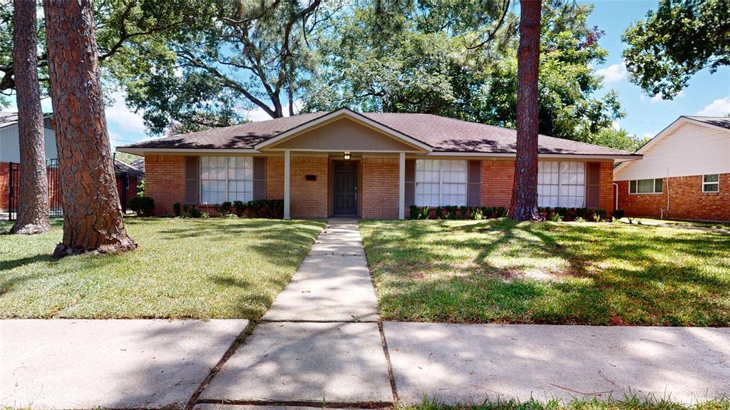 5243 Indigo St in Houston, TX - Building Photo