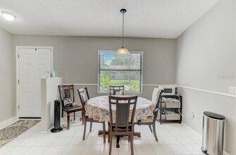 2462 Briar Oak Cir in Sarasota, FL - Building Photo - Building Photo