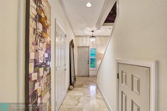 1755 NE 4th Ave in Fort Lauderdale, FL - Foto de edificio - Building Photo