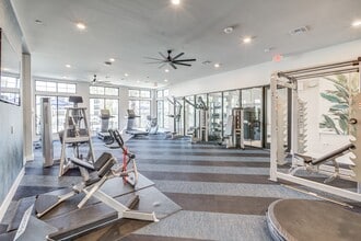 Eden Ruby Lake in Orlando, FL - Foto de edificio - Building Photo